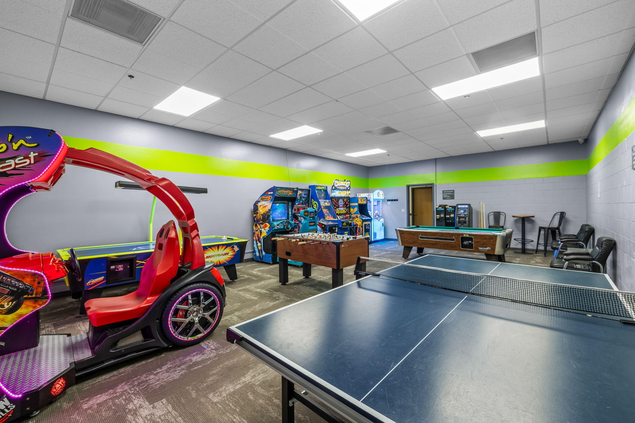 1144 Highland View Loop Redmond, OR 97756 - Photo 57 of 69 Arcade at resort sport center.