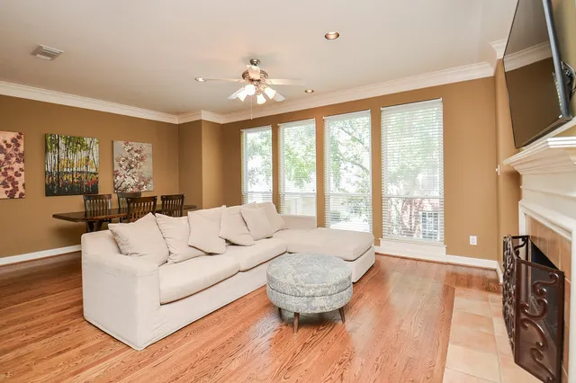 $4,200 | 227 McGowen Street, Houston, TX 77006