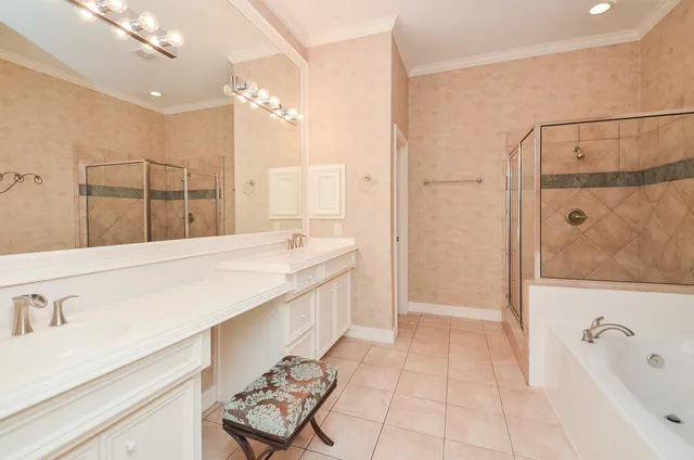 $4,200 | 227 McGowen Street, Houston, TX 77006