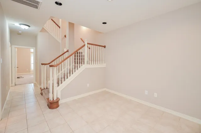 $4,200 | 227 McGowen Street, Houston, TX 77006