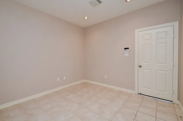 $4,200 | 227 McGowen Street, Houston, TX 77006