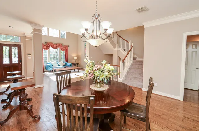 $4,200 | 227 McGowen Street, Houston, TX 77006