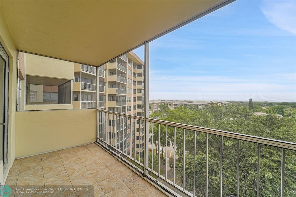 10777 West Sample Road, Unit 805 Coral Springs, FL 33065 - Photo 27 of 34 a view of balcony with city view