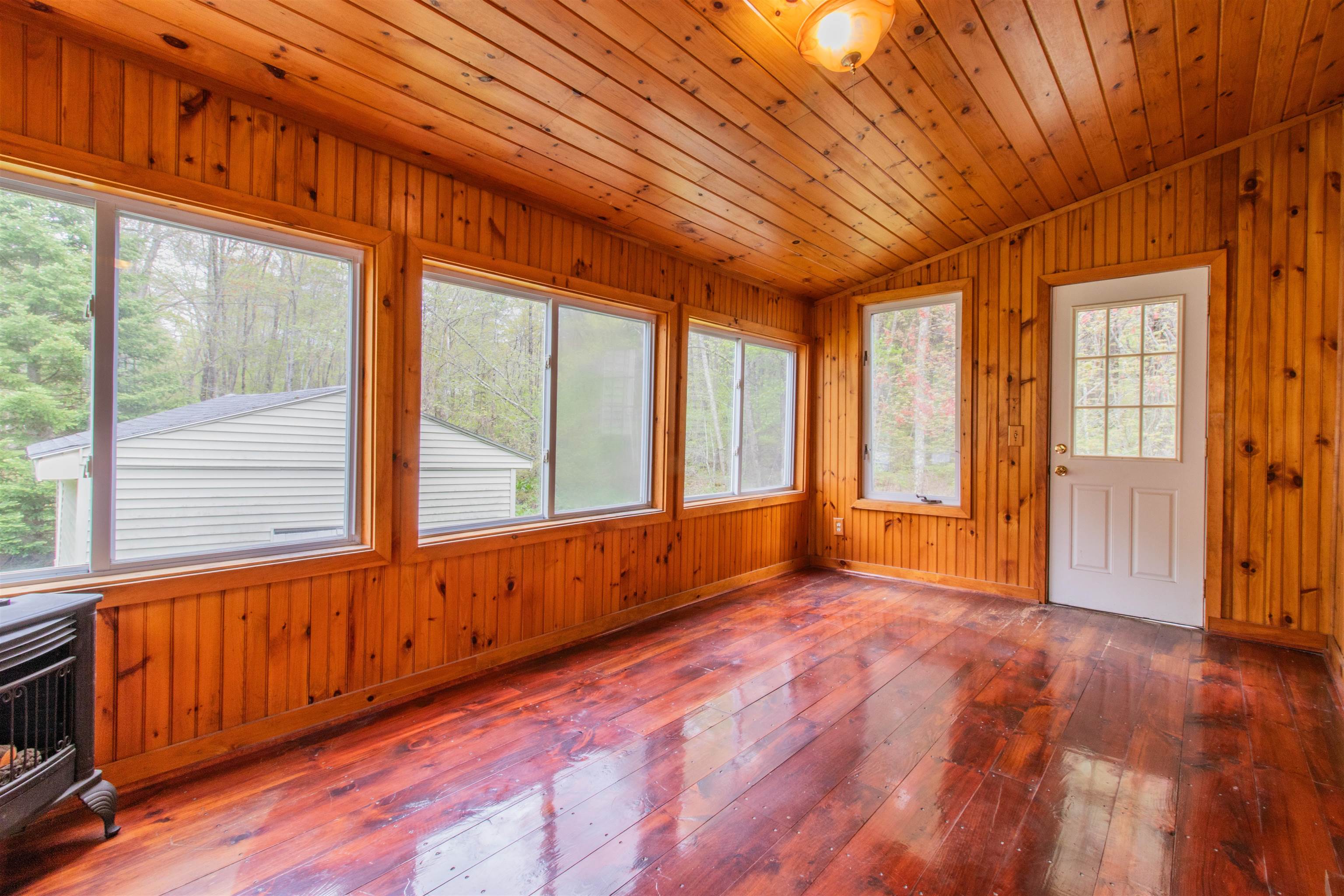 60 Robinson Road Hudson, NH 03051 - Photo 27 of 45 Gallery Image 27