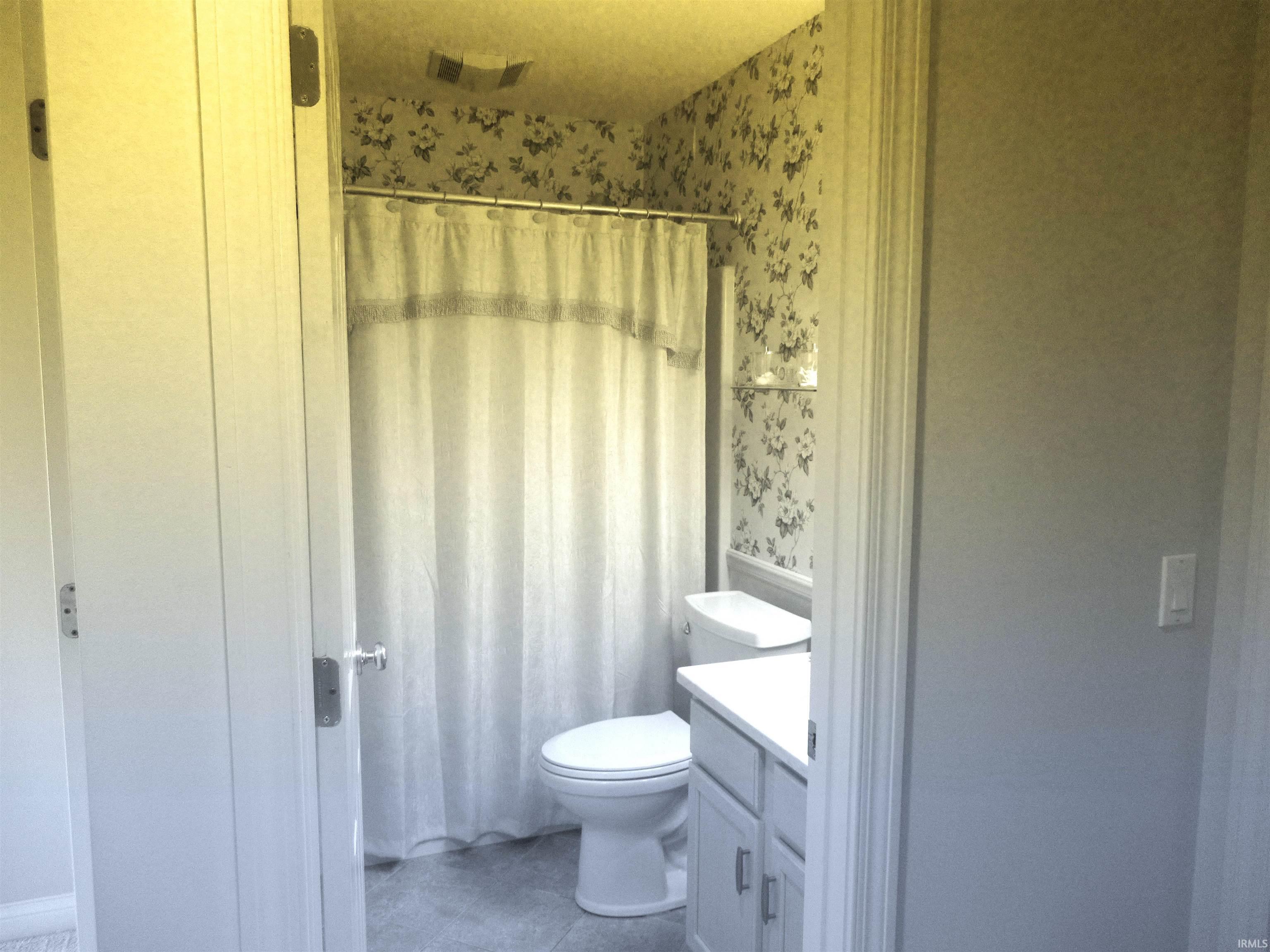 2428 Barcroft Court Fort Wayne, IN 46804 - Photo 15 of 31