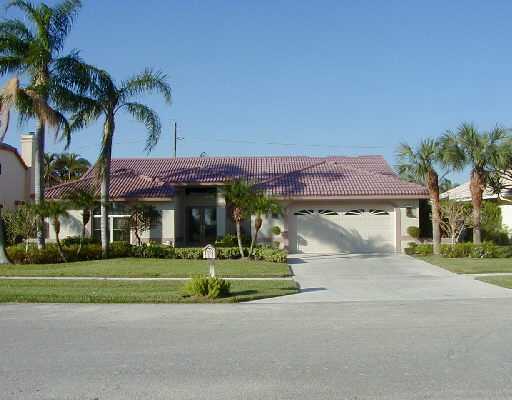 399 Mohawk Lane Boca Raton, FL 33487 - Photo 1 of 11 Primary Photo