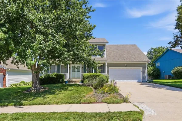 $350,000 | 1204 Northeast Franklin Drive, Lee's Summit, MO 64064