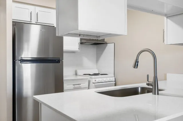 $140,000 | 3012 Whisper Oaks Lane, Unit J, Georgetown, TX 78628