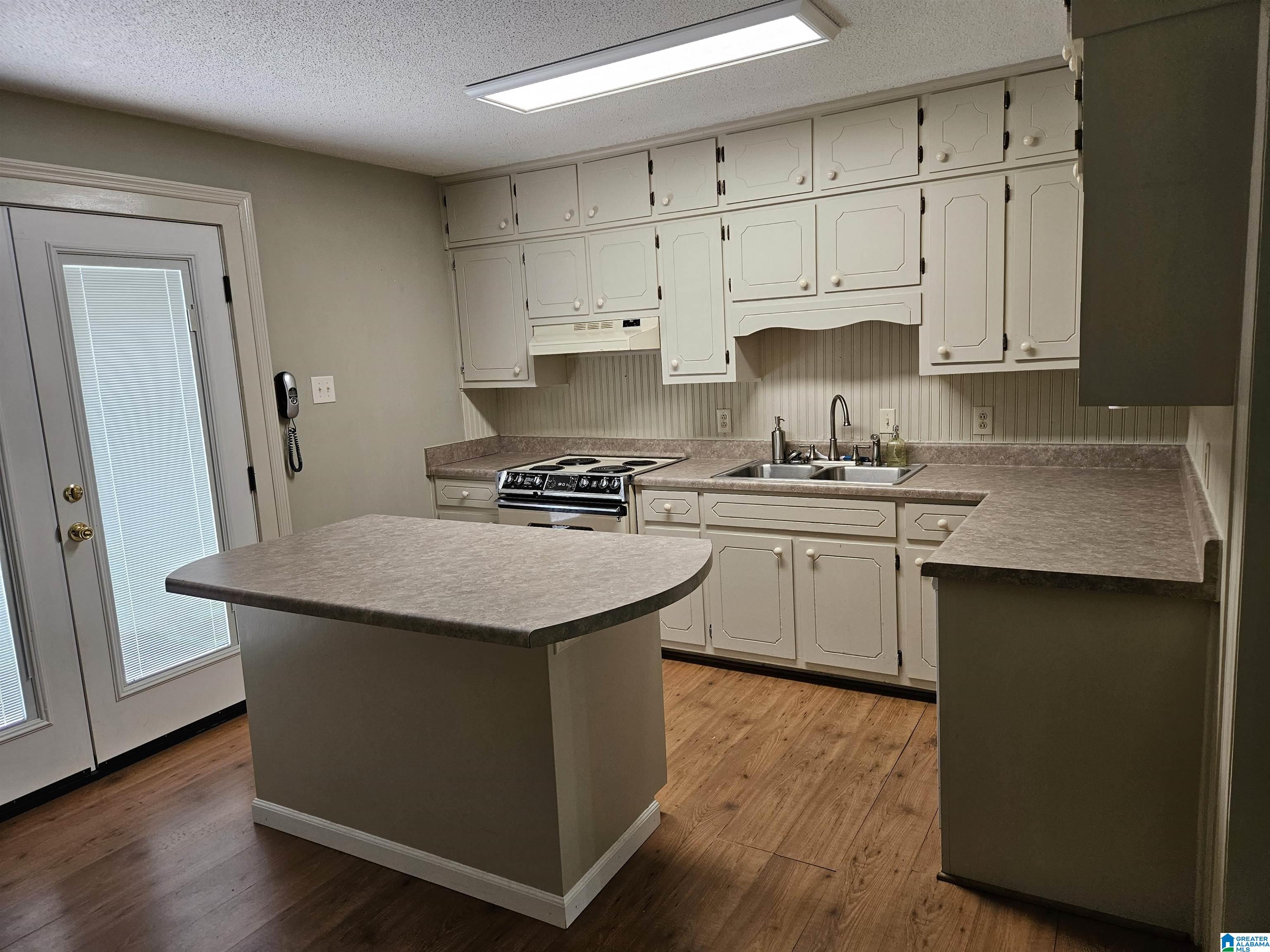 694 Old Mill Road Oneonta, AL 35121 - Photo 8 of 20