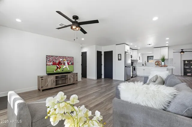 $575,000 | 1400 West Megan Street, Chandler, AZ 85224