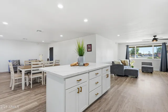 $575,000 | 1400 West Megan Street, Chandler, AZ 85224