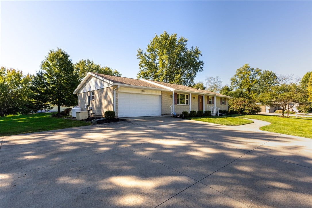 920 East Shoop Road Tipp City, OH 45371 - Photo 3 of 50 Gallery Image 3