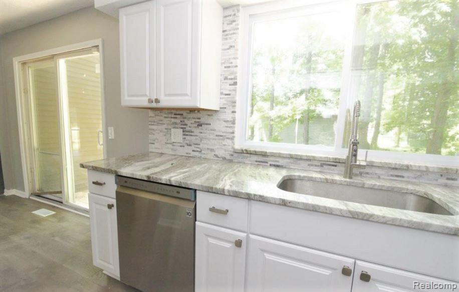48008 Fuller Road Chesterfield, MI 48051 - Photo 14 of 46