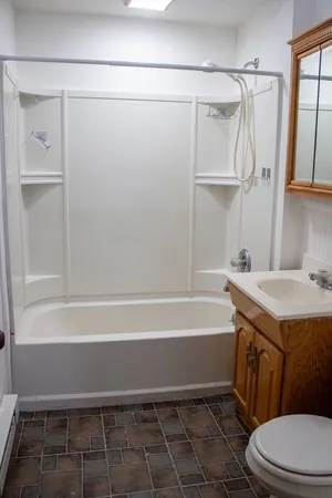 $2,000 | 91 Perry Avenue, Unit 3, Worcester, MA 01610