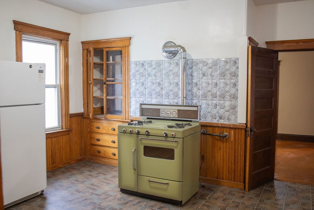 91 Perry Avenue, Unit 3 Worcester, MA 01610 - Photo 7 of 7