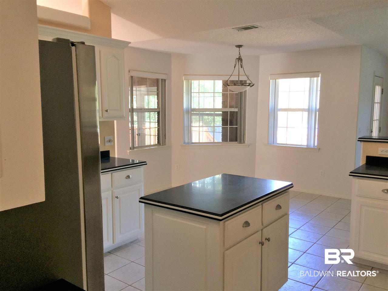 7954 Castle Pointe Way Pensacola, FL 32506 - Photo 17 of 38