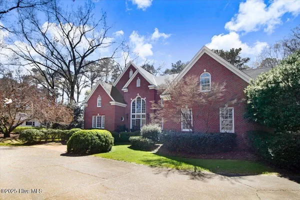 $1,185,000 | 618 Lakeshore Drive, Goldsboro, NC 27534