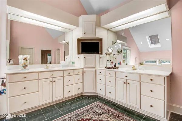 $1,185,000 | 618 Lakeshore Drive, Goldsboro, NC 27534