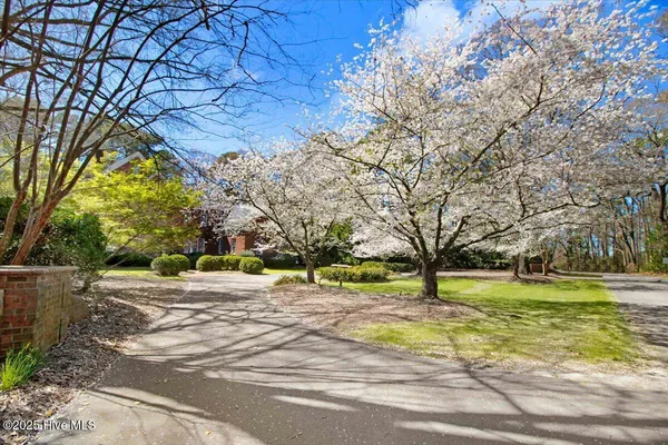 $1,185,000 | 618 Lakeshore Drive, Goldsboro, NC 27534