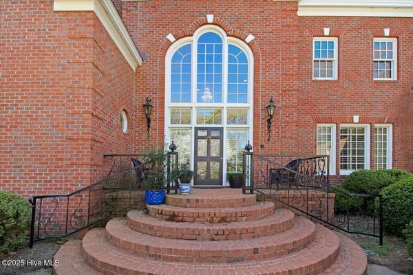 $1,185,000 | 618 Lakeshore Drive, Goldsboro, NC 27534