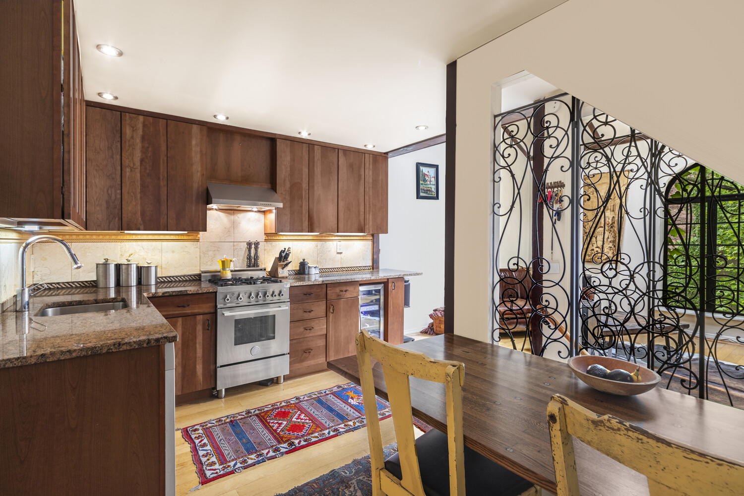 190 Spring Street, Unit 2 Manhattan, NY 10012 - Photo 2 of 6