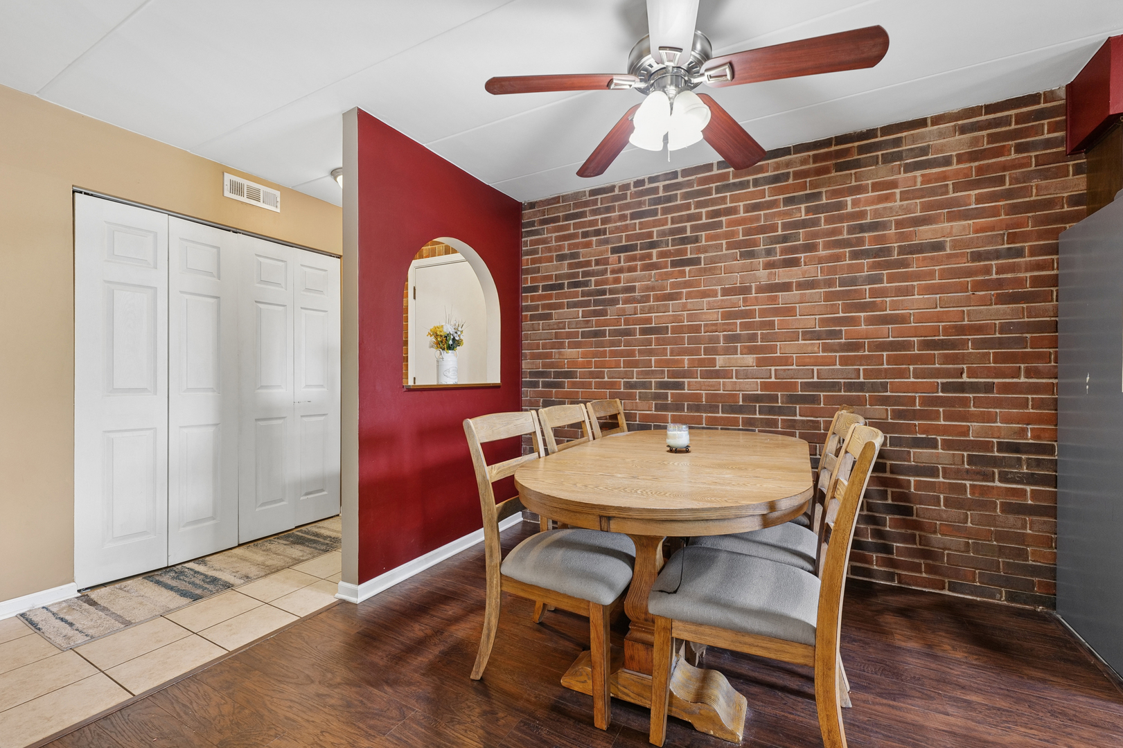 1940 183rd Street, Unit 2C Homewood, IL 60430 - Photo 3 of 19