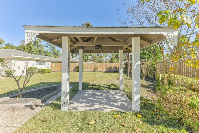 $310,000 | 422 Dover Lane, Spring, TX 77373