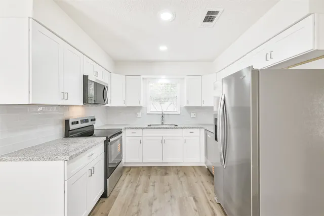 $310,000 | 422 Dover Lane, Spring, TX 77373