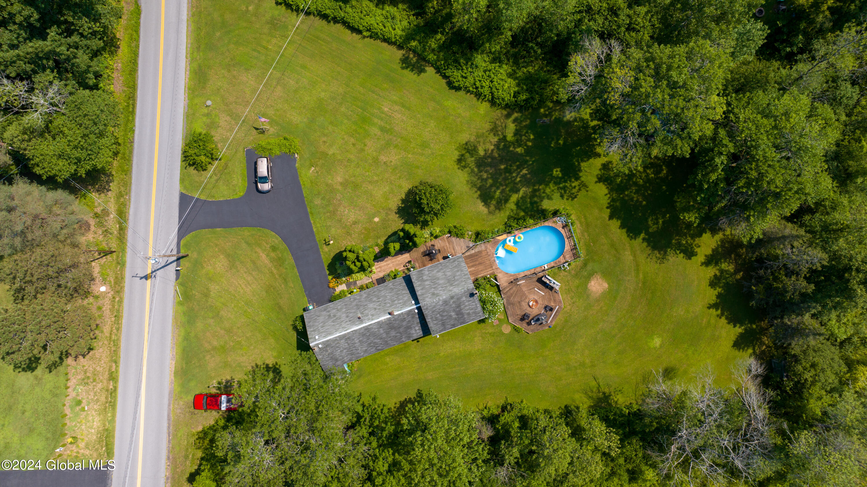 134 Manning Road Malta, NY 12020 - Photo 3 of 31 ManningRoad-16