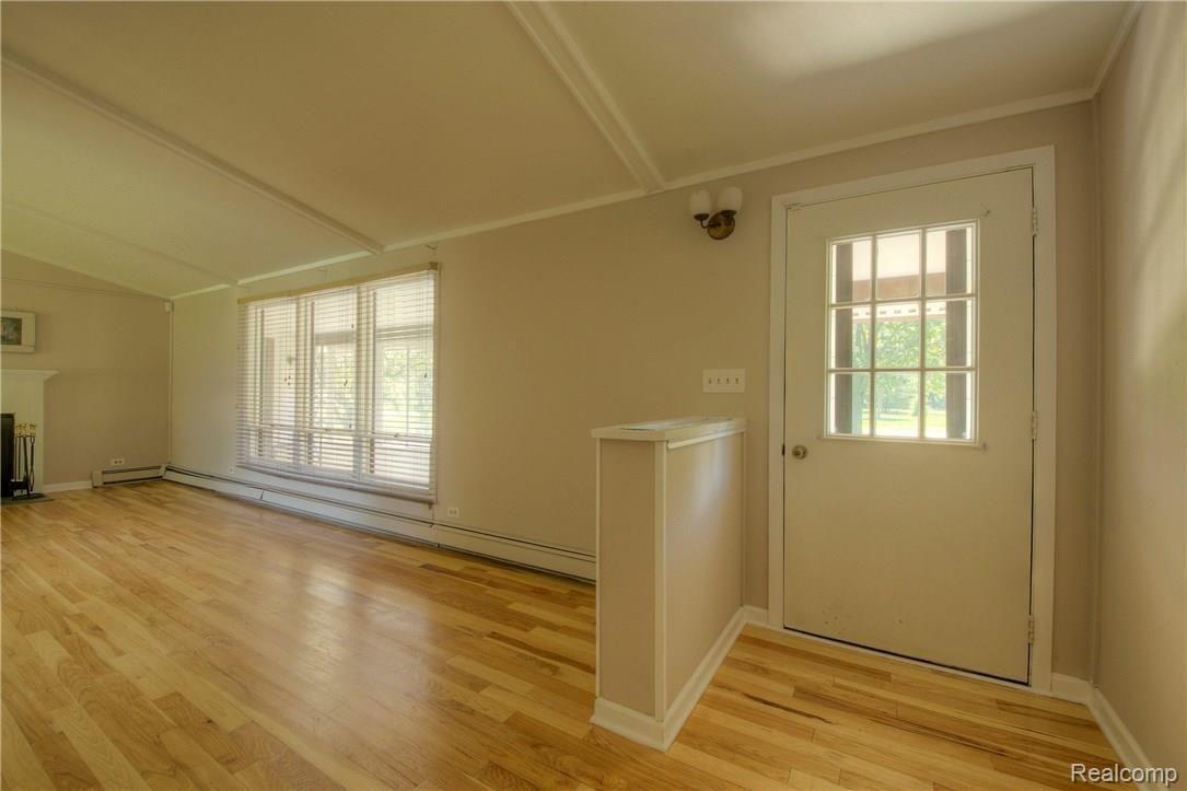 47046 Maben Road Canton, MI 48187 - Photo 5 of 32 4 FR.jpg