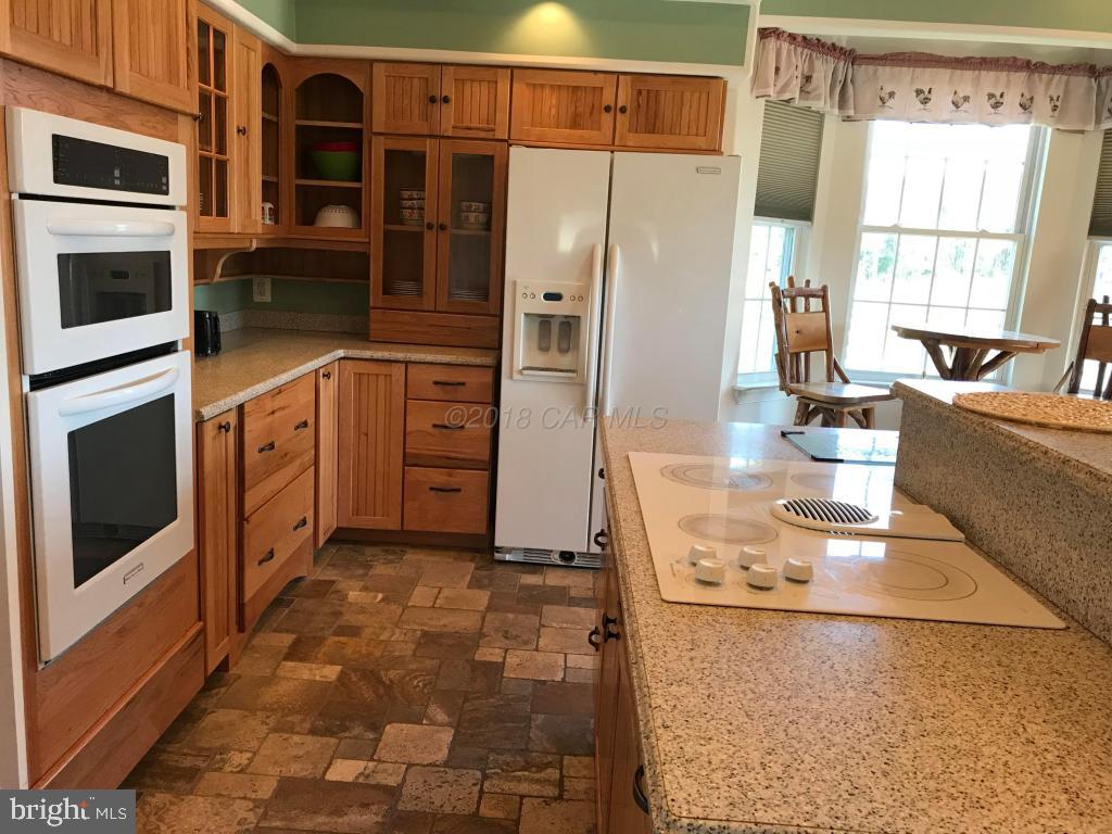 27230 Fairmount Road Westover, MD 21871 - Photo 13 of 53 Kitchen Offers Cooktop, Wall Oven and Microwave