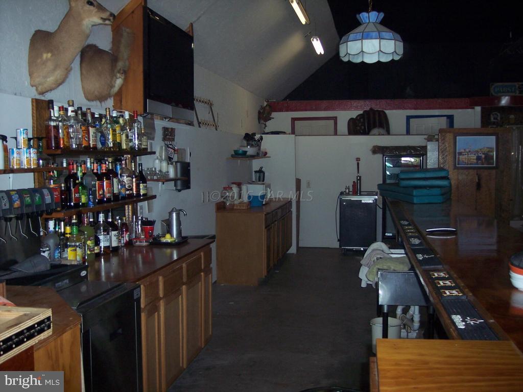 27230 Fairmount Road Westover, MD 21871 - Photo 36 of 53 Bar Used for Parties
