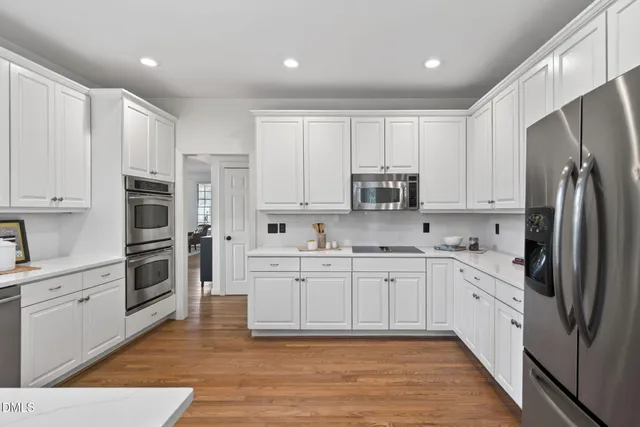 $1,225,000 | 106 Circle On The Green, Cary, NC 27519