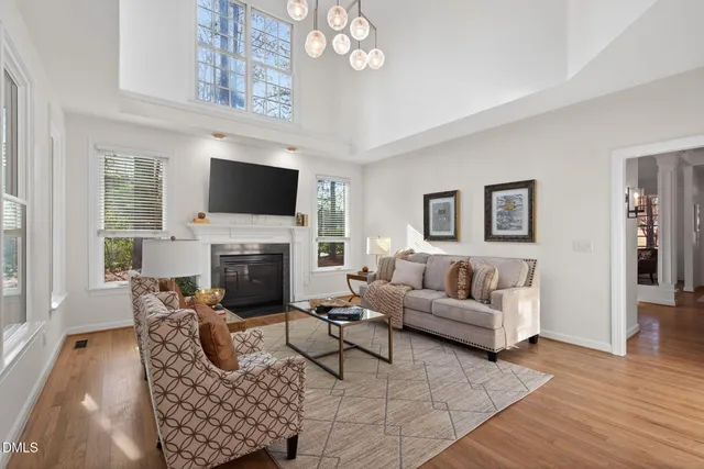 $1,225,000 | 106 Circle On The Green, Cary, NC 27519