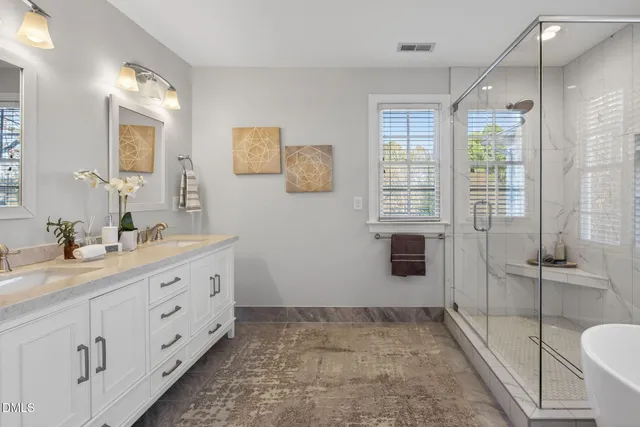 $1,225,000 | 106 Circle On The Green, Cary, NC 27519