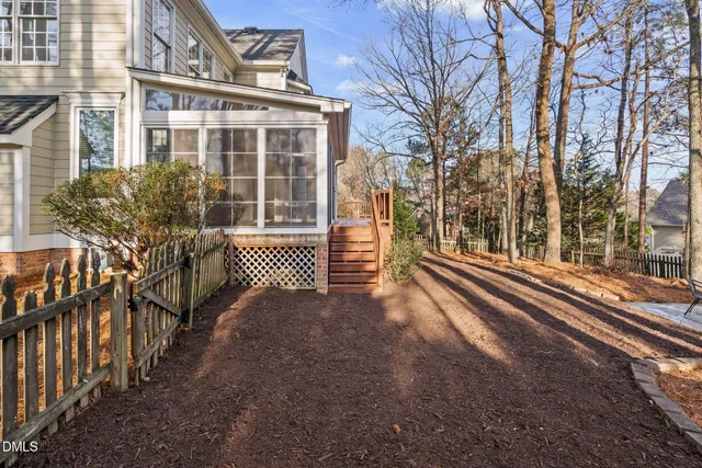 $1,225,000 | 106 Circle On The Green, Cary, NC 27519