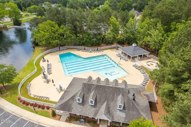 $1,225,000 | 106 Circle On The Green, Cary, NC 27519