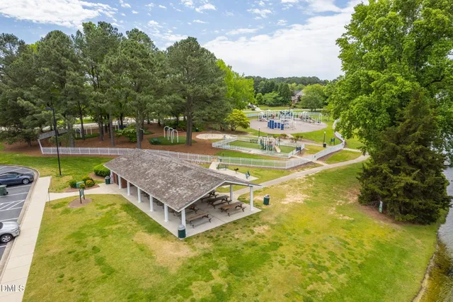 $1,225,000 | 106 Circle On The Green, Cary, NC 27519
