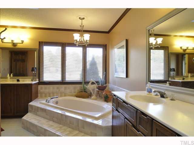 3004 Allenby Drive Raleigh, NC 27604 - Photo 6 of 10 Gallery Image 6