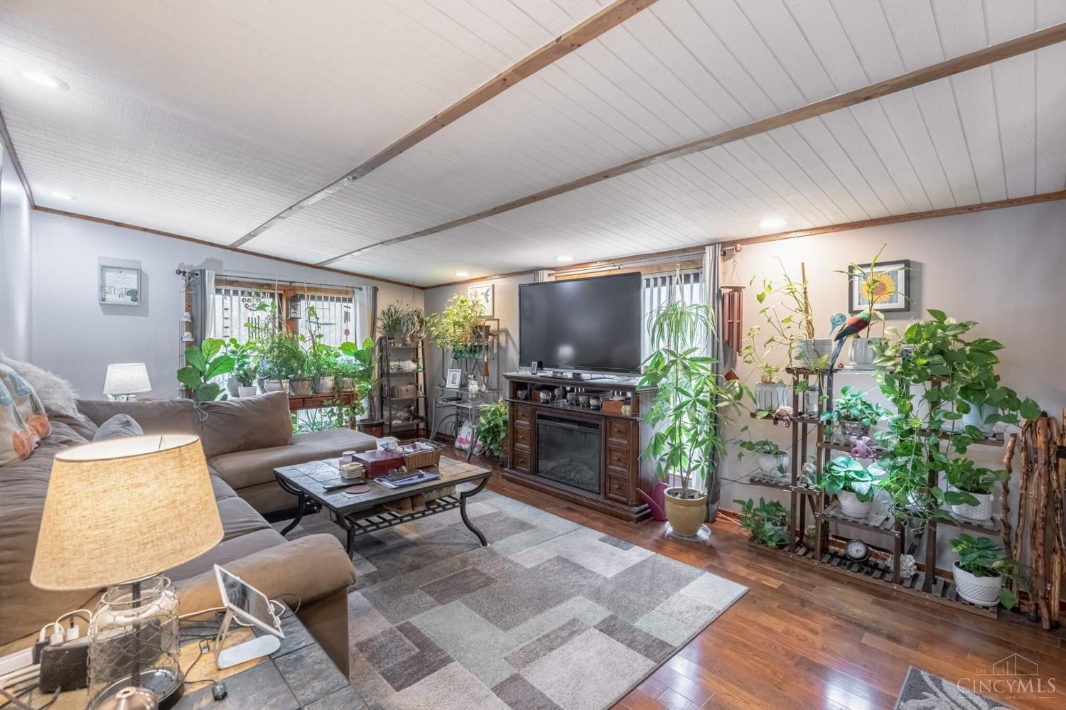 5915 Snyder Road Cincinnati, OH 45247 - Photo 9 of 45