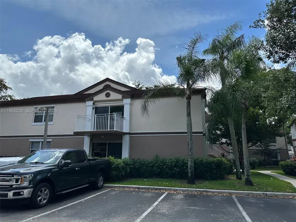$1,950 | 11232 Southwest 12th Street, Unit 201, Pembroke Pines, FL 33025
