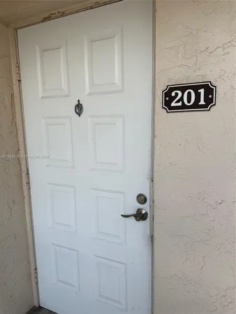 $1,950 | 11232 Southwest 12th Street, Unit 201, Pembroke Pines, FL 33025
