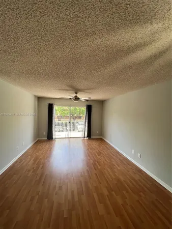 $1,950 | 11232 Southwest 12th Street, Unit 201, Pembroke Pines, FL 33025