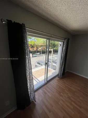 $1,950 | 11232 Southwest 12th Street, Unit 201, Pembroke Pines, FL 33025