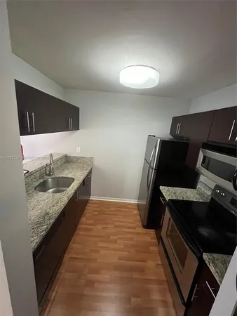 $1,950 | 11232 Southwest 12th Street, Unit 201, Pembroke Pines, FL 33025