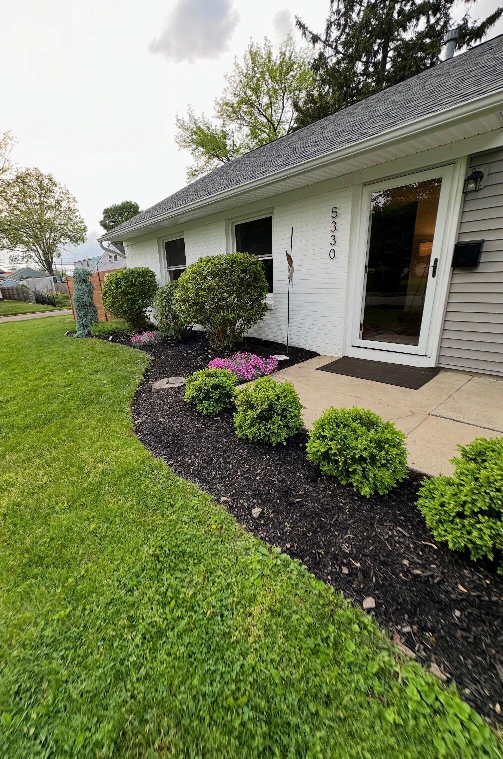 5330 Stock Road Columbus, OH 43229 - Photo 2 of 7 IMG_8784