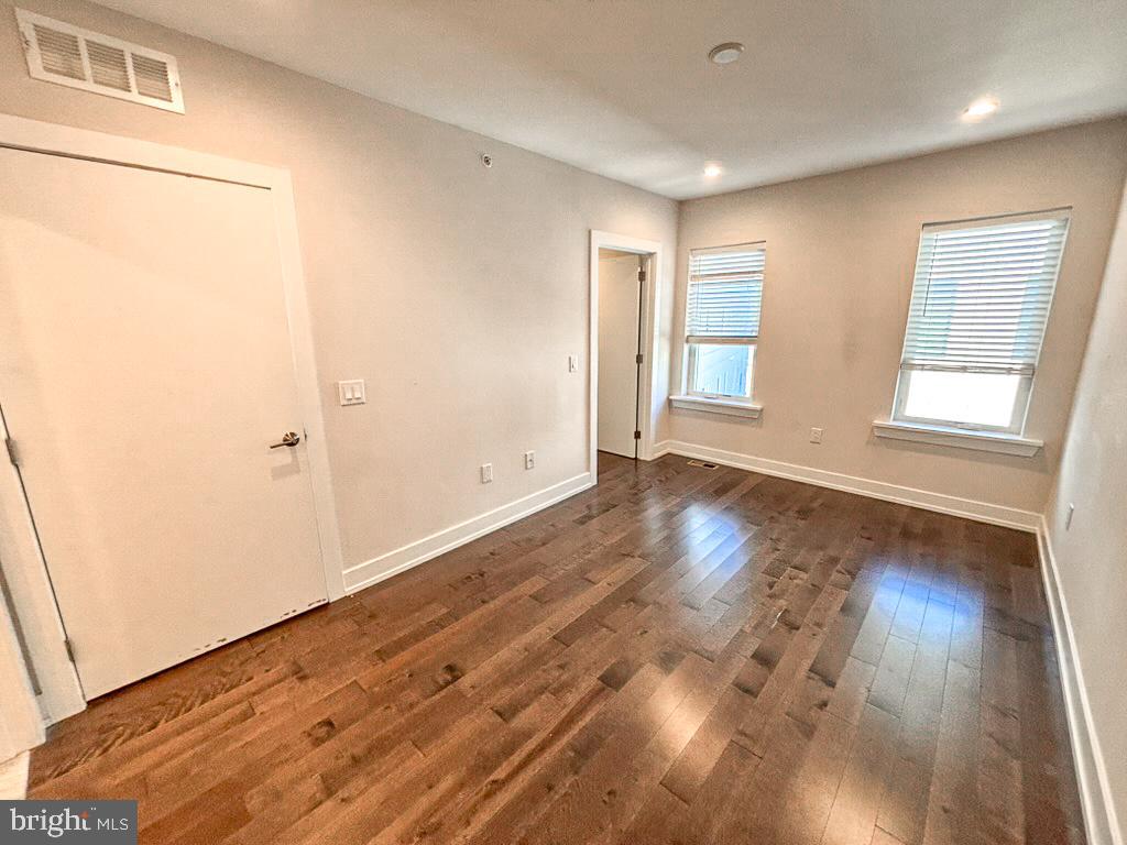 2527 Graduate Square Philadelphia, PA 19146 - Photo 17 of 31