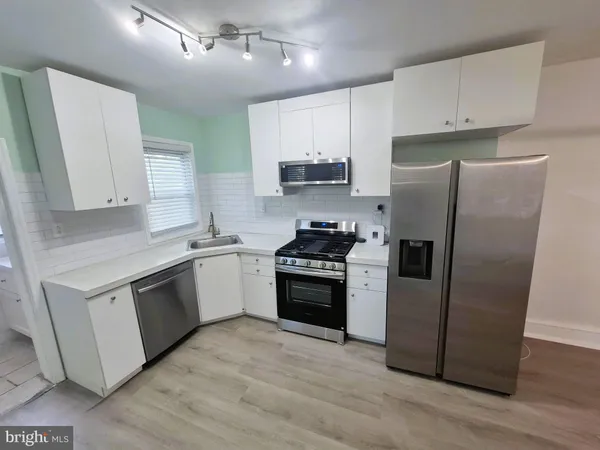 $2,050 | 4814 Knox Street, Philadelphia, PA 19144