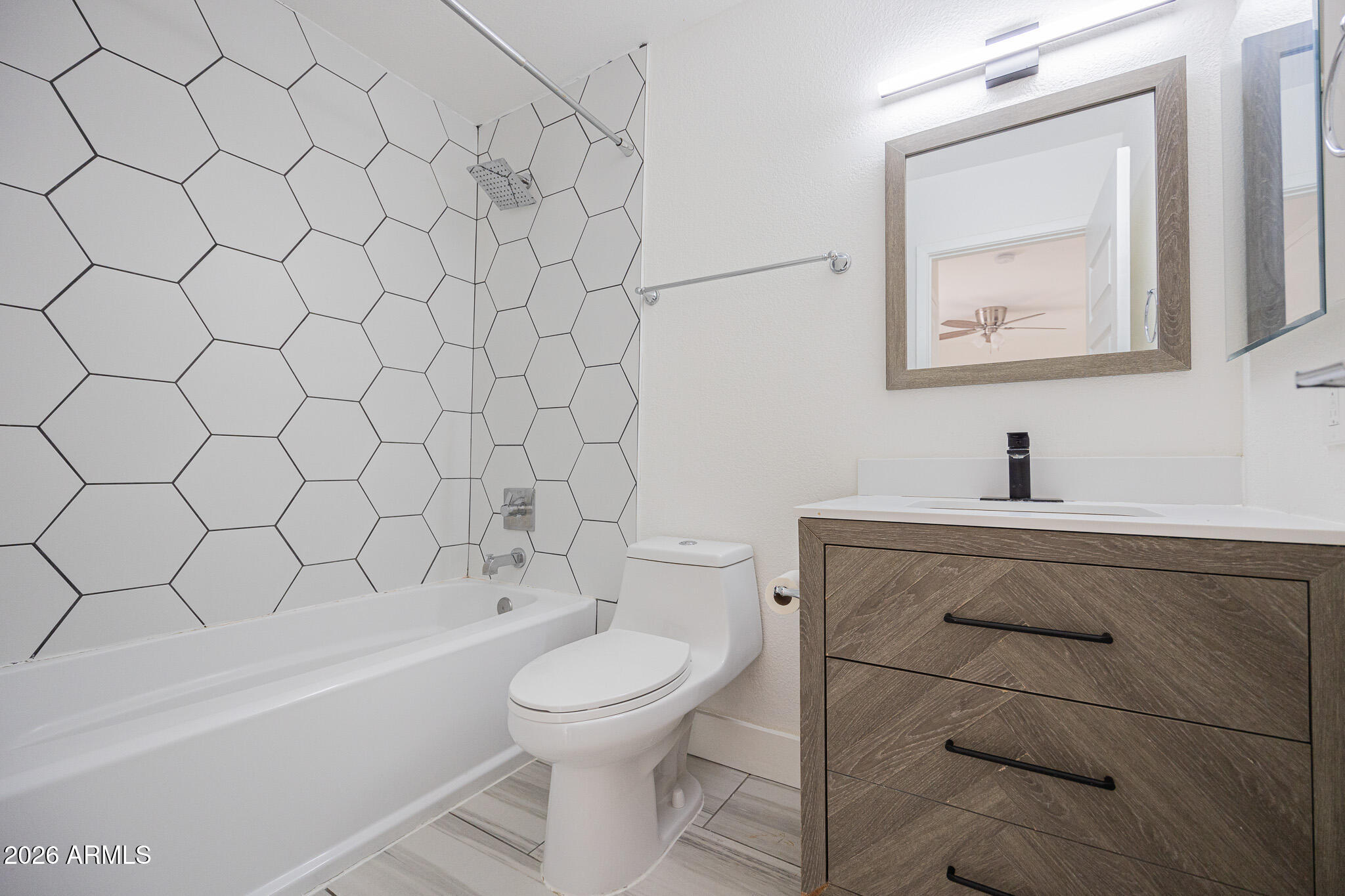 3511 East Baseline Road, Unit 1010 Phoenix, AZ 85042 - Photo 18 of 22 B33A8966