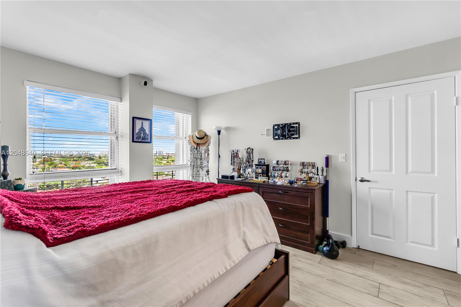 2351 Douglas Road, Unit 1101 Miami, FL 33145 - Photo 15 of 24